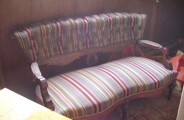 Antique Couch.JPG