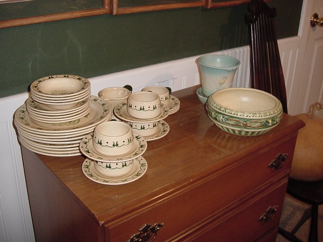 Roseville And Hull Pottery.JPG