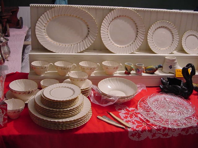 Set Of Beautiful China And Elegant Glass.JPG