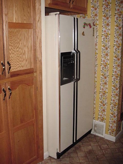 GE Almond Refridgerator.JPG